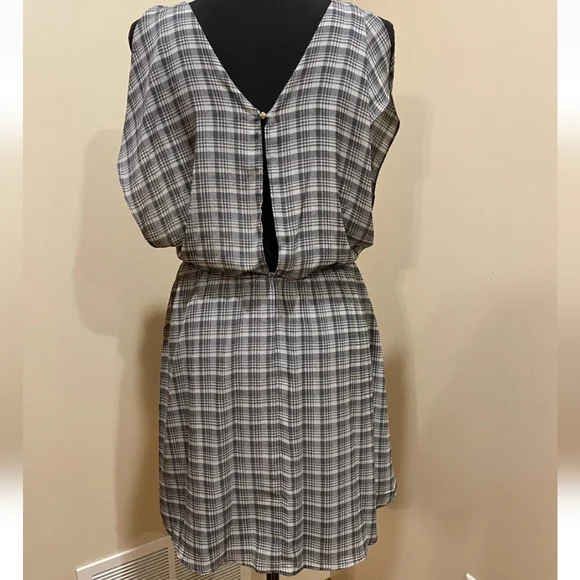 Candie's Orange and Black V-Neck Sundress - Picture 4 of 6